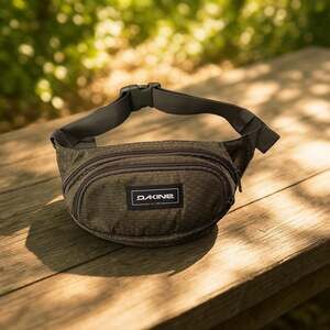 Dakine Classic Hip Pack Fanny Pack in Olive Honeycomb Ripstop